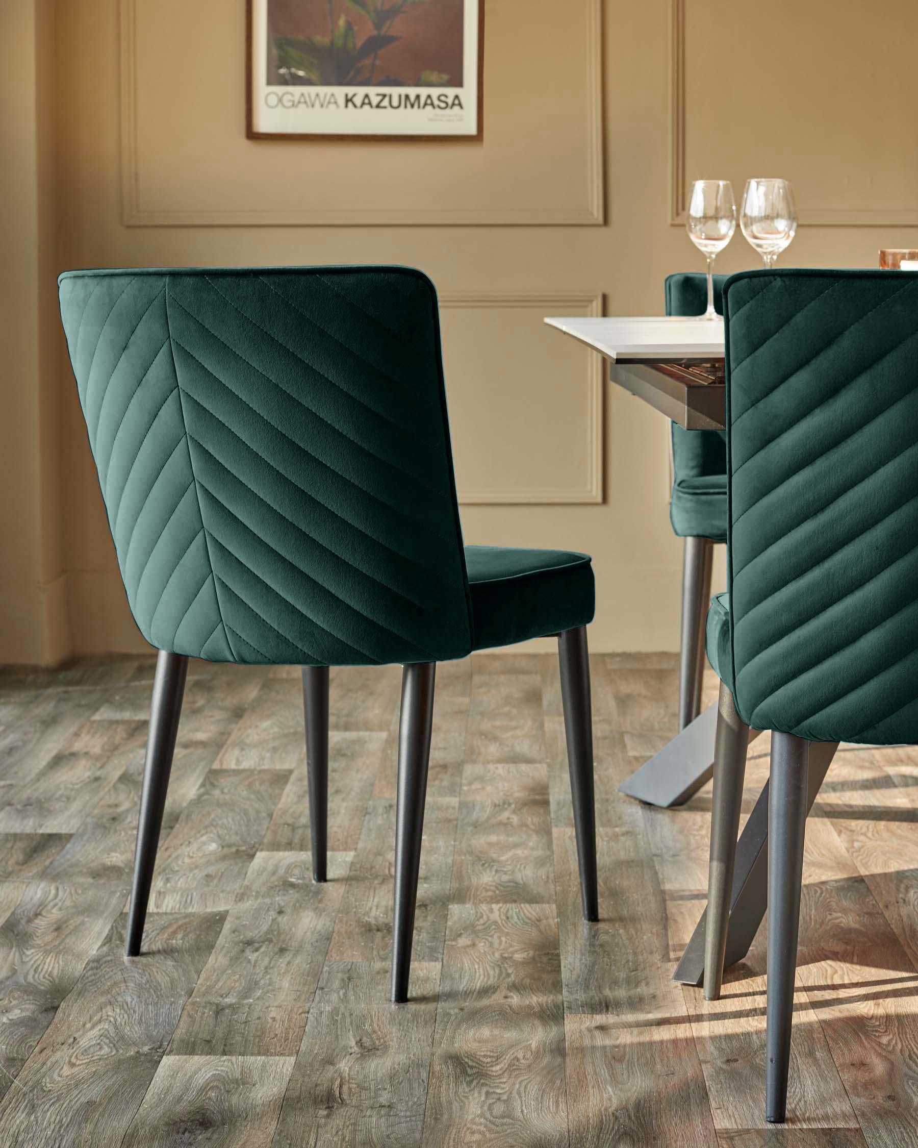 Serena dark green velvet dining chair - Image 2