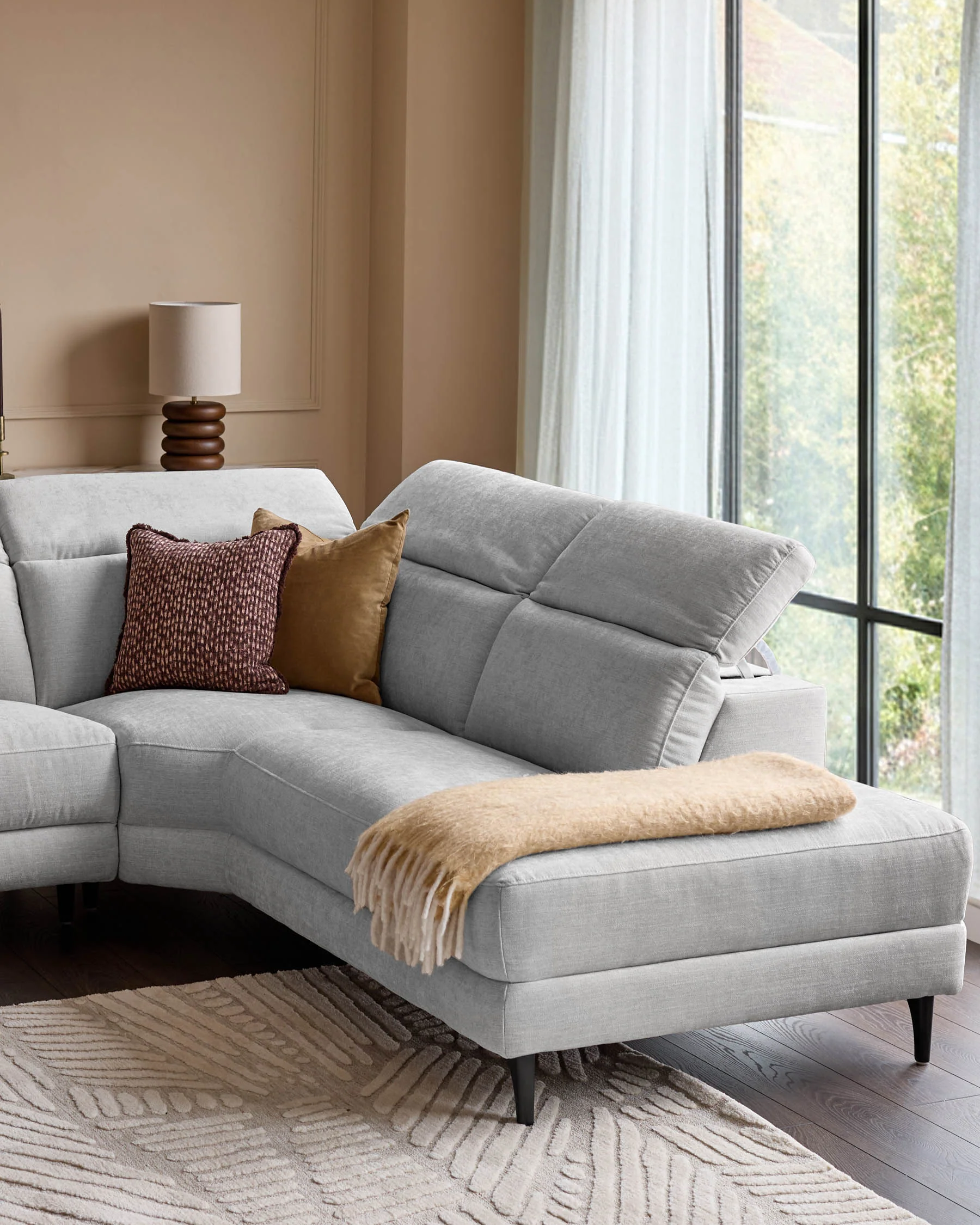 Serene light grey fabric small right hand corner chaise recliner sofa - Image 4