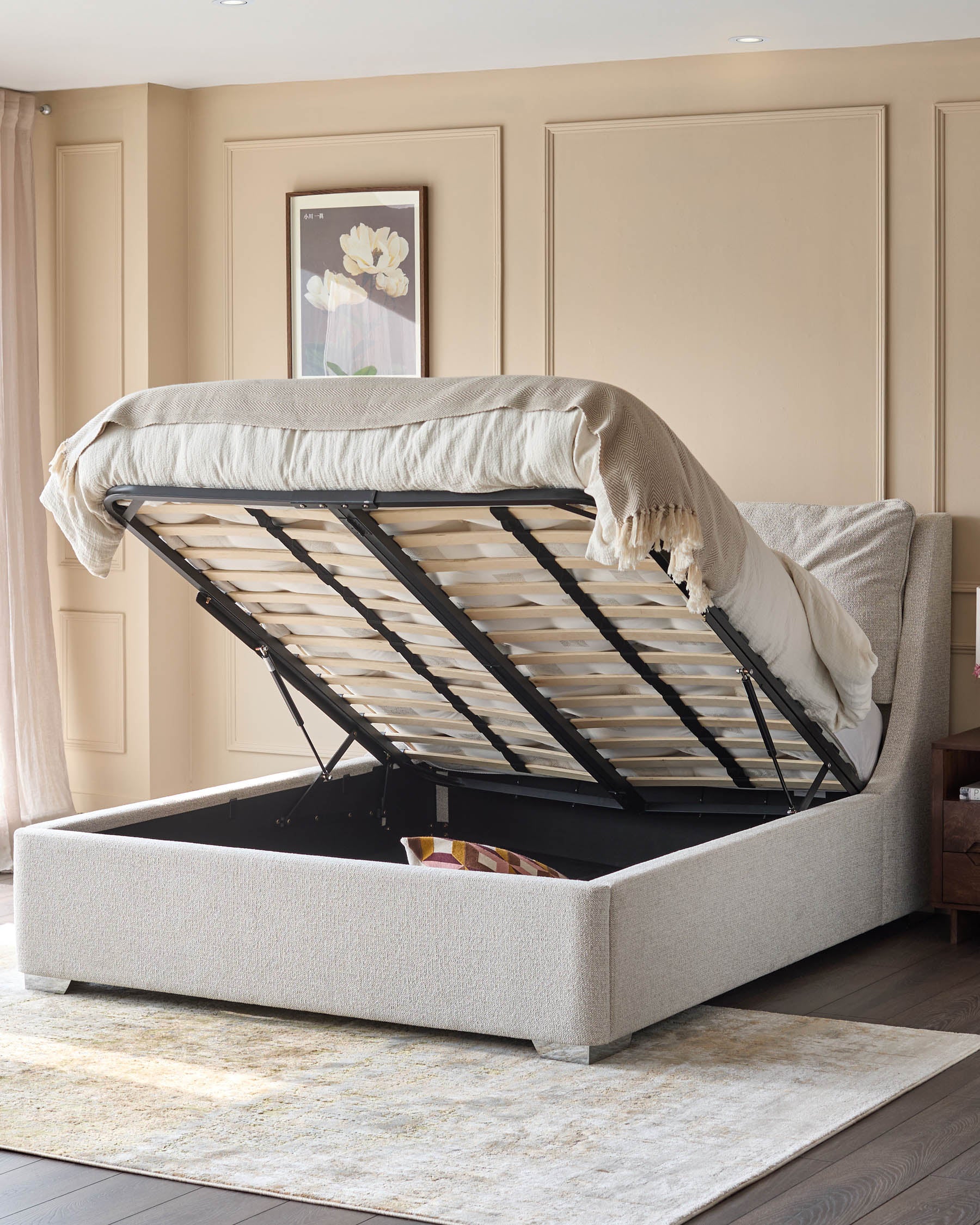 Siesta natural fabric king ottoman storage bed - Image 4