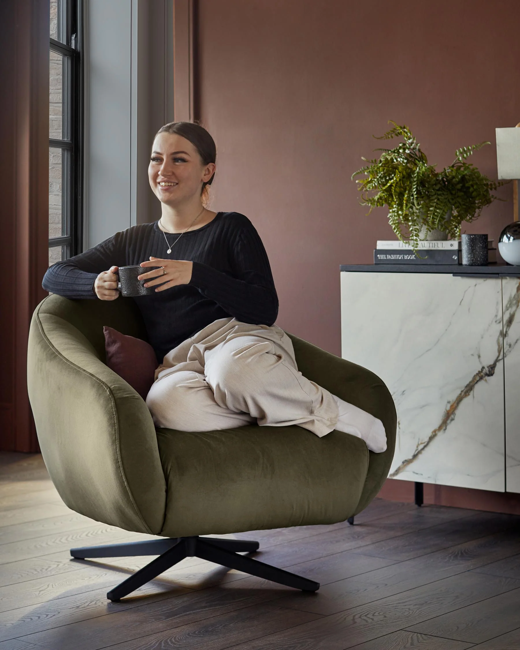 Soren olive green velvet swivel accent chair - Image 2