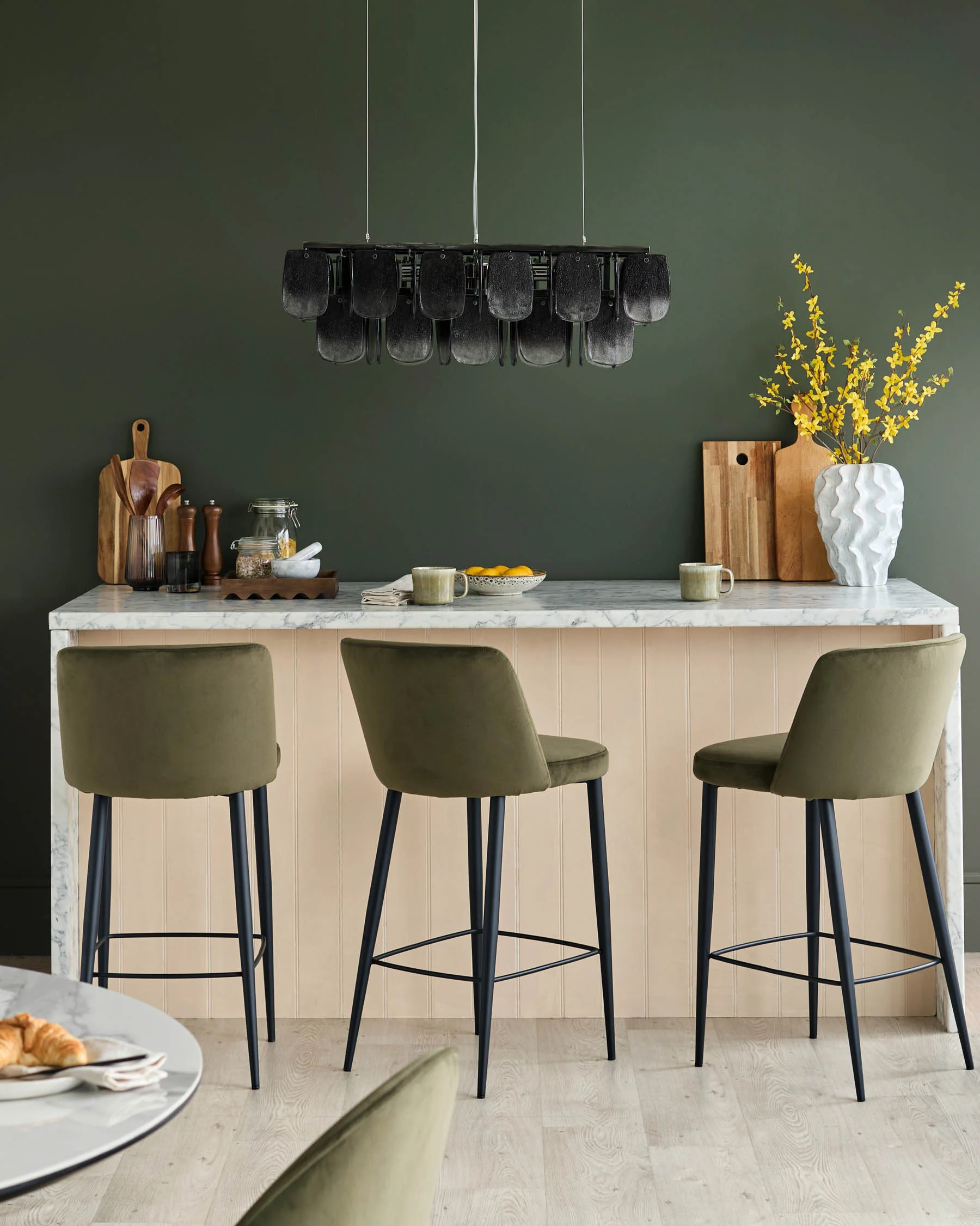 Trinny olive green velvet bar stool - Image 3