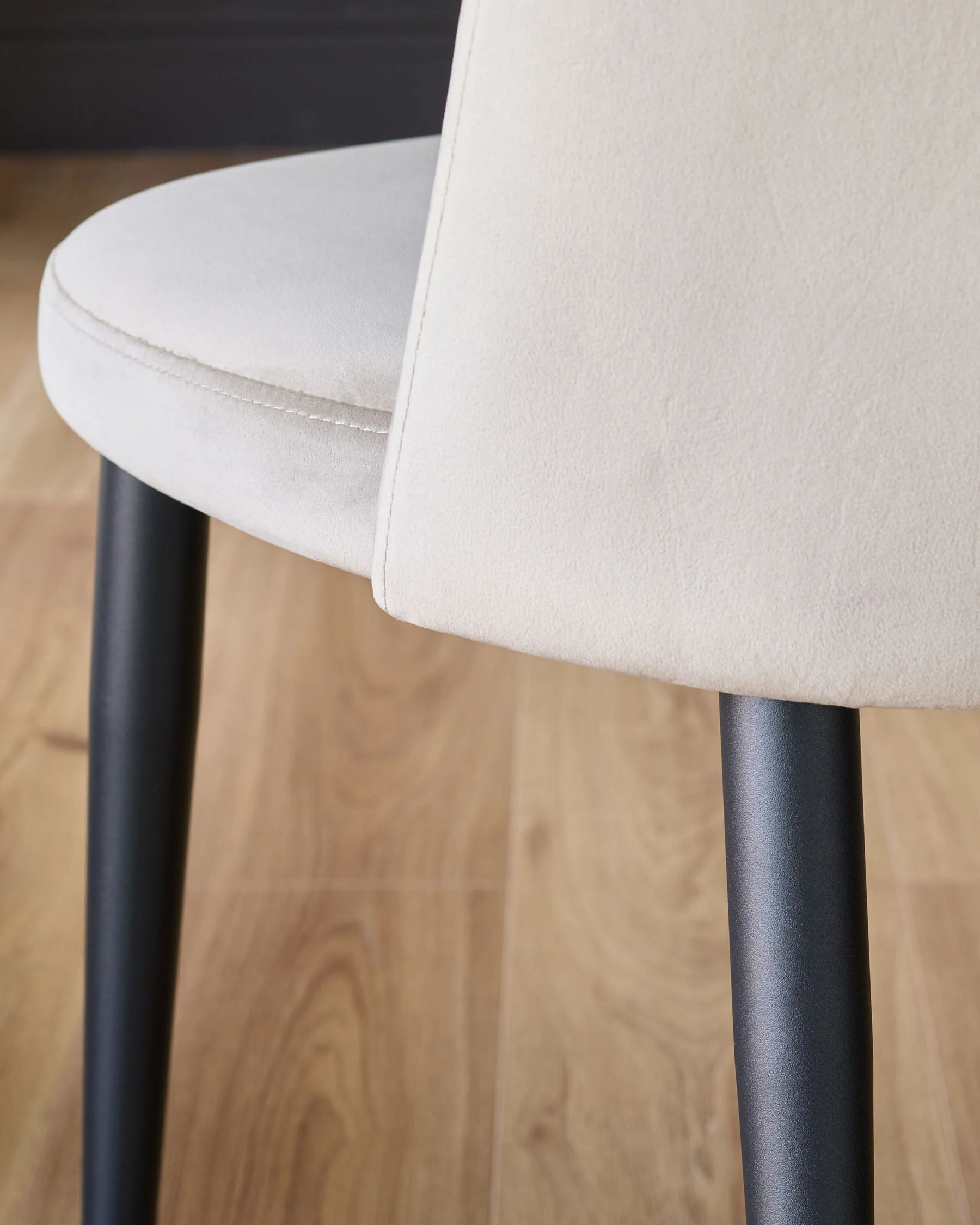 Trinny Champagne Velvet Dining Chair - Image 5