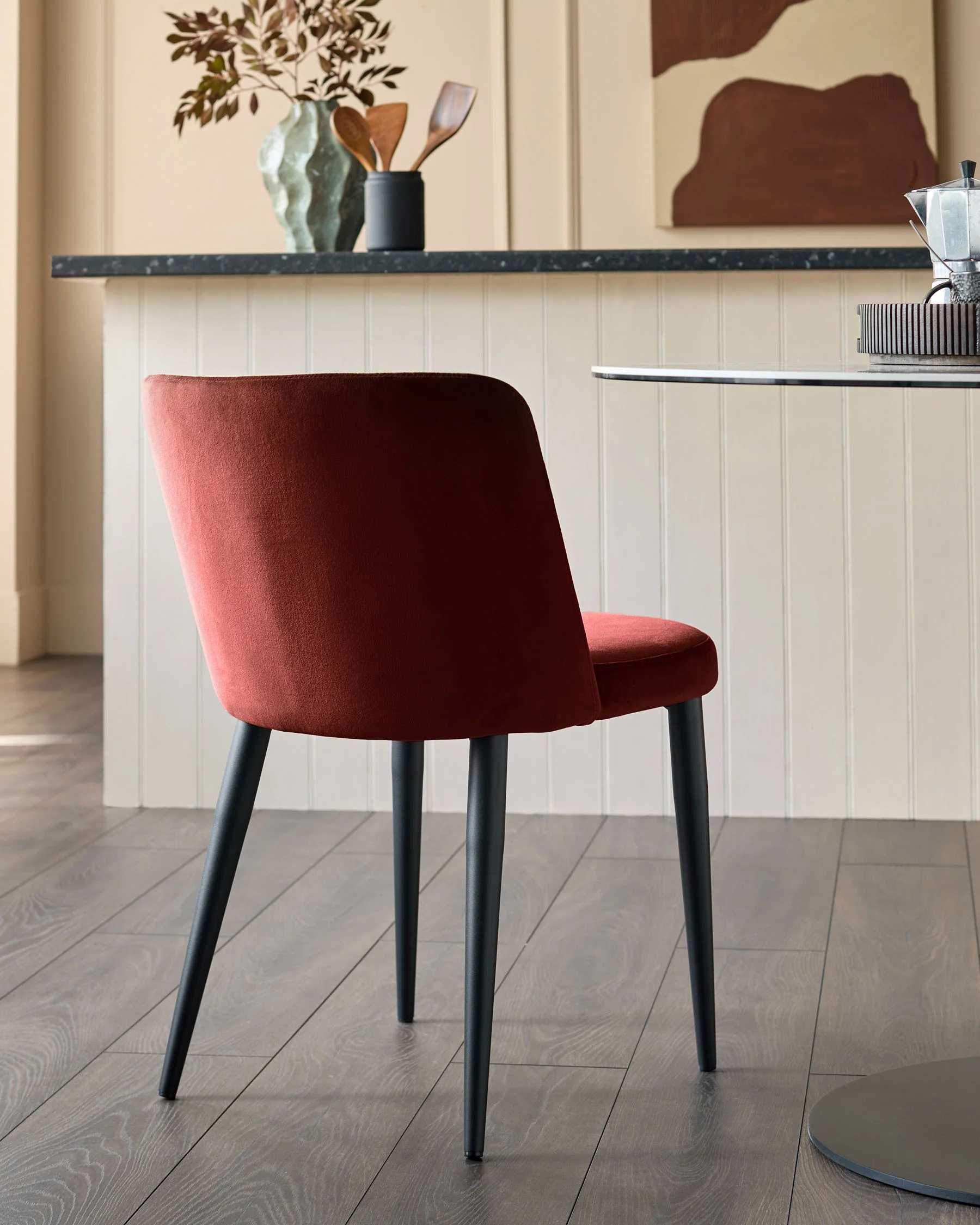 Trinny toffee red velvet dining chair - Image 3
