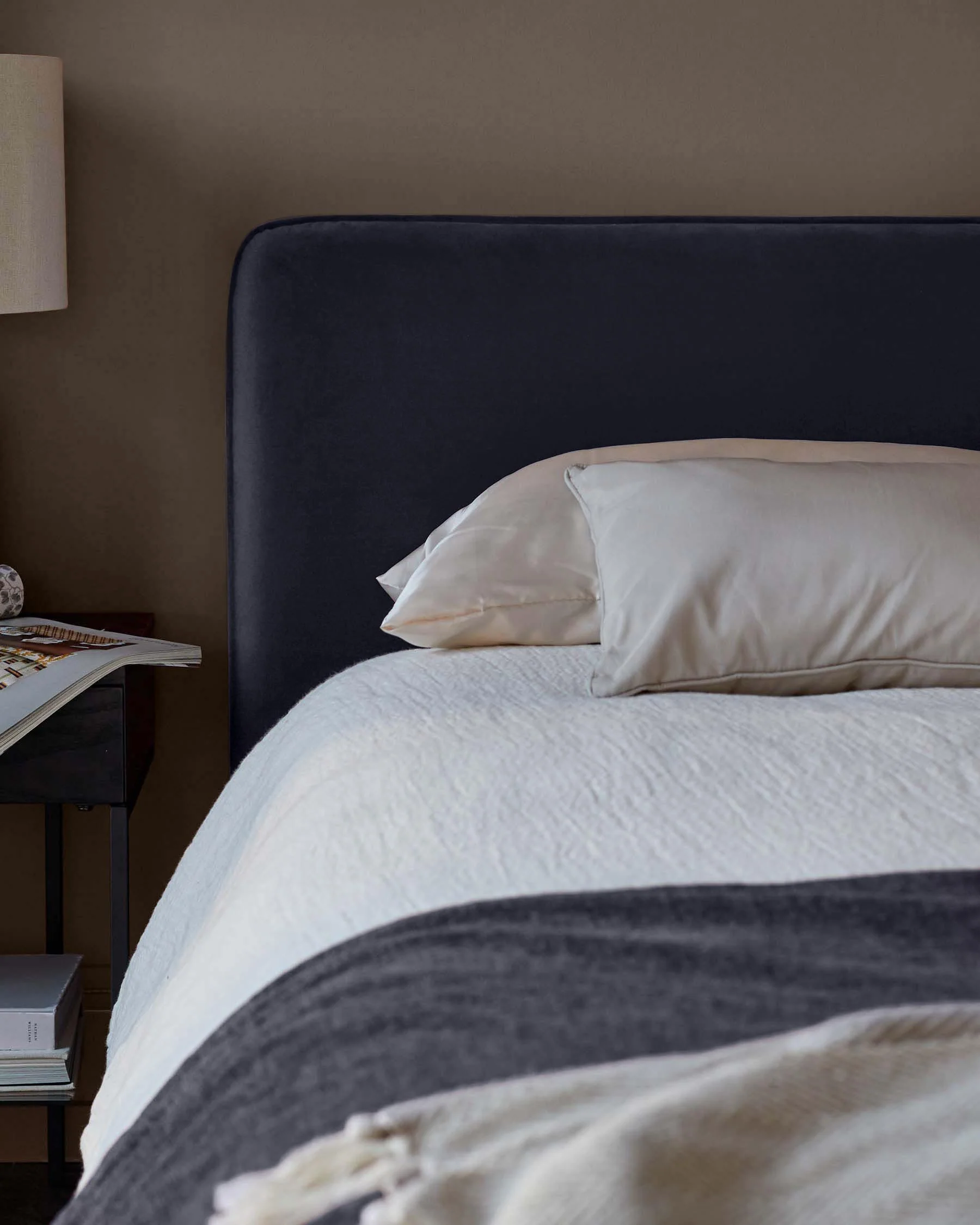 Turin dark navy velvet double ottoman storage bed - Image 5