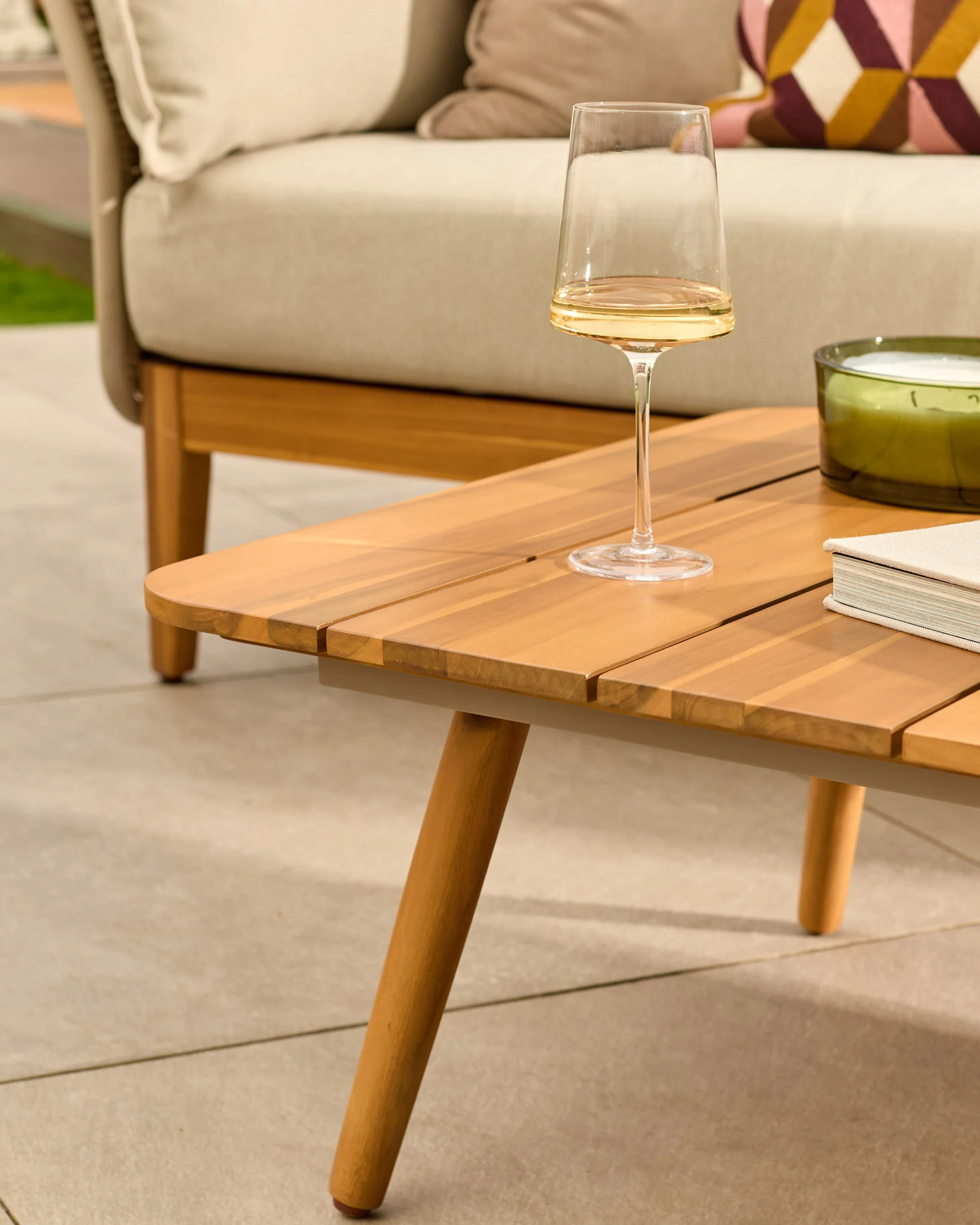 Tuscany natural garden 3 seater bench with an armchair pair and coffee table set - Image 7