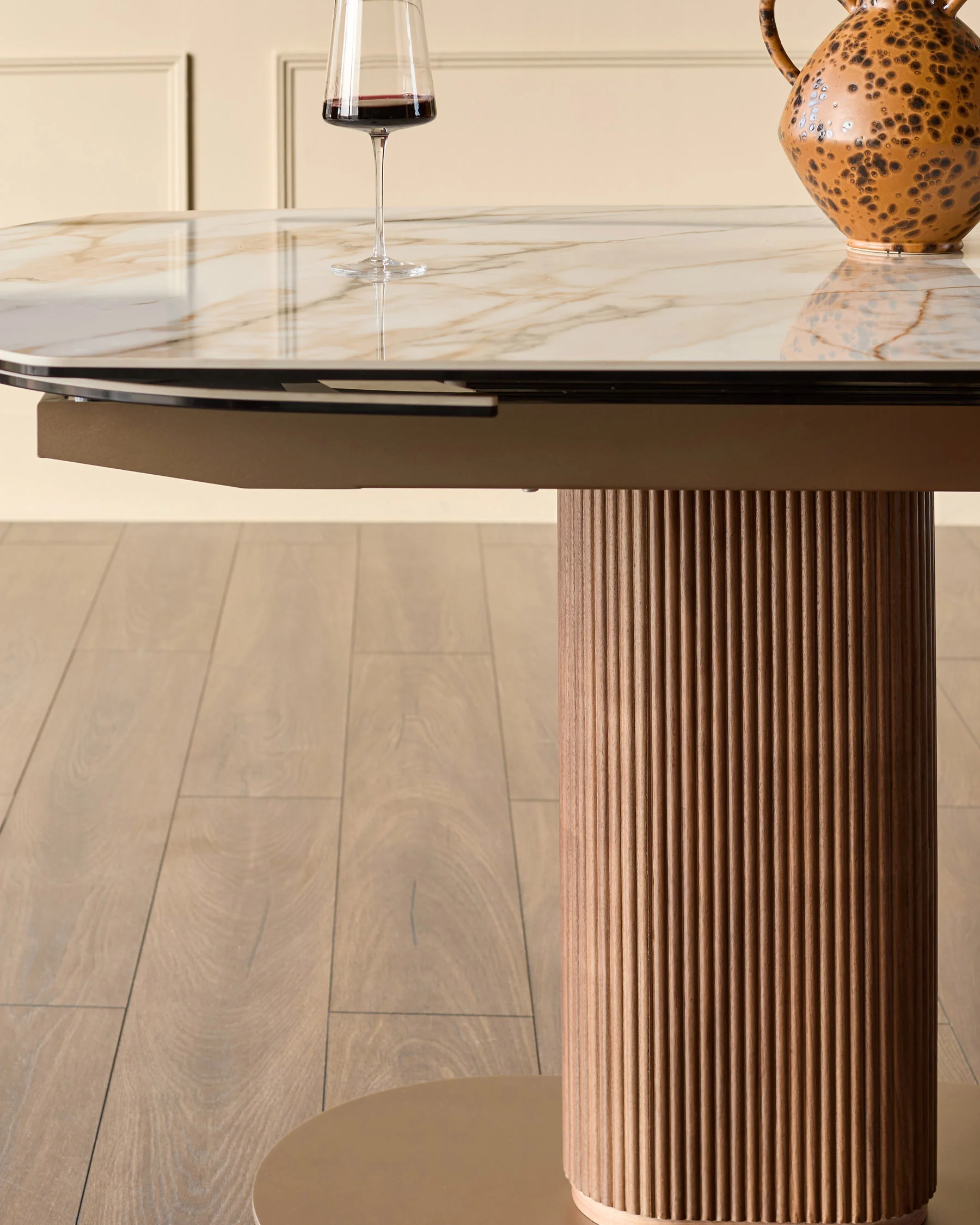 Vidal natural ceramic 4-6 seater extending dining table - Image 7