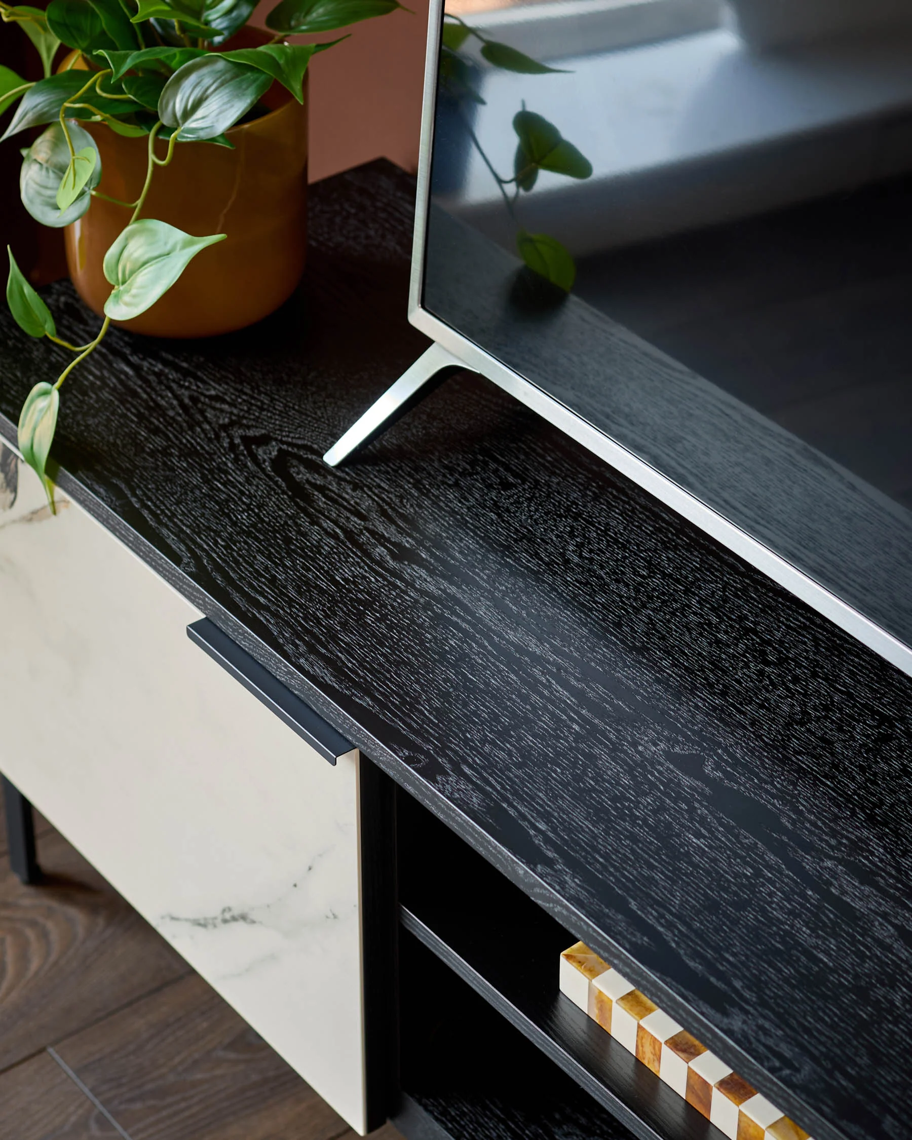 Winslow natural ceramic TV unit - Image 6
