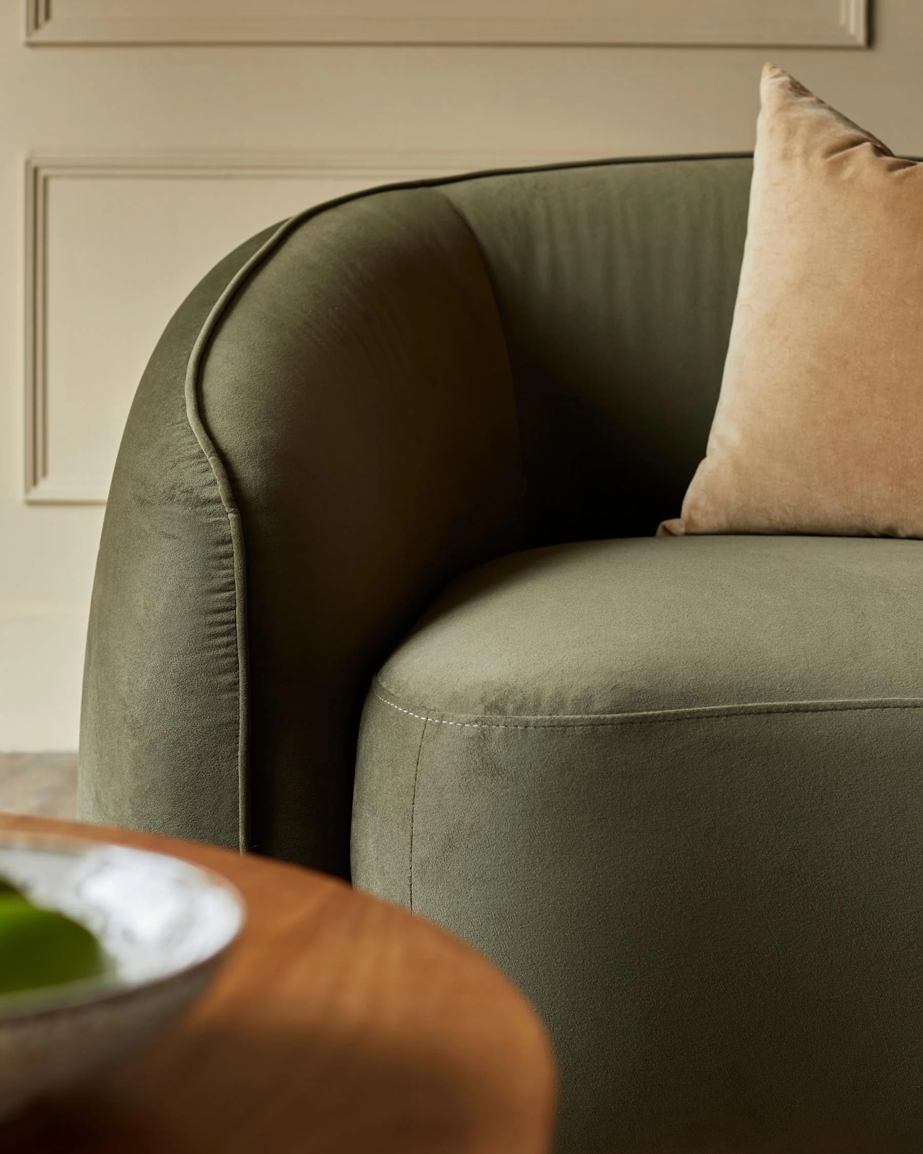 Zoey olive green velvet armchair - Image 5