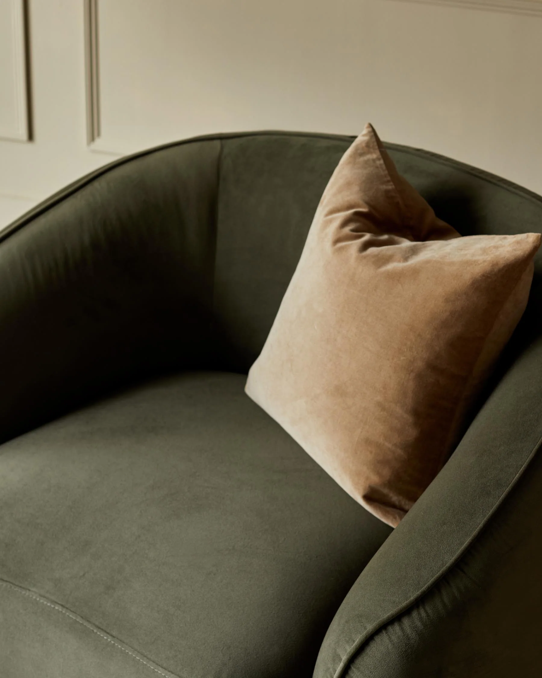 Zoey olive green velvet armchair - Image 8